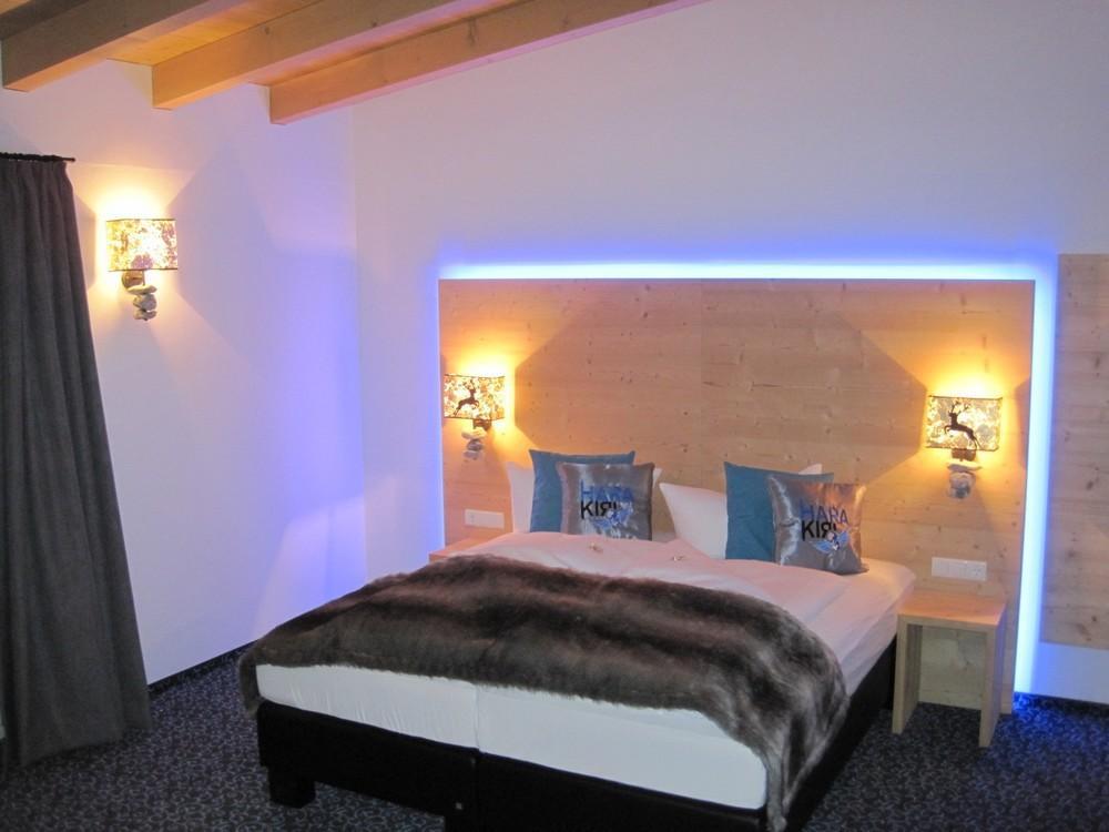 Harakiri Partyhouse Hotel Mayrhofen Phòng bức ảnh